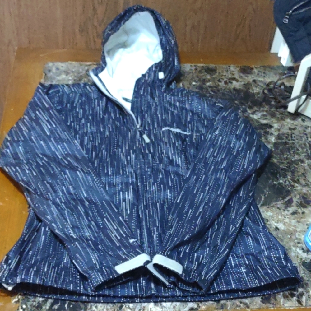Very light Eddie Bauer weather edge jacket